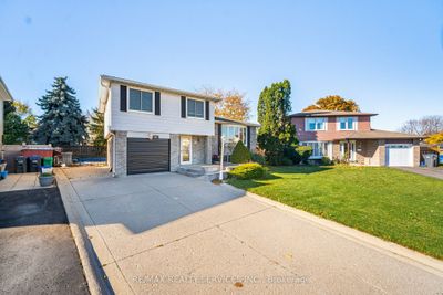 24 Grassington Crt, House other with 4 bedrooms, 3 bathrooms and 5 parking in Brampton ON | Image 3