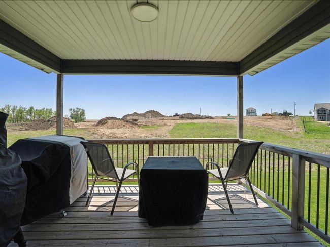 420 Dawson Dr, Condo with 4 bedrooms, 3 bathrooms and null parking in West Branch IA | Image 11