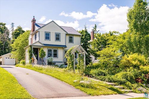 1415 Vermilion Rd, Duluth, MN, 55812-1525 | Card Image