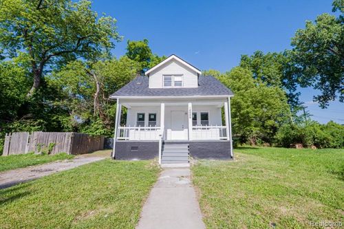 18486 Trinity St, Detroit, MI, 48219-2451 | Card Image