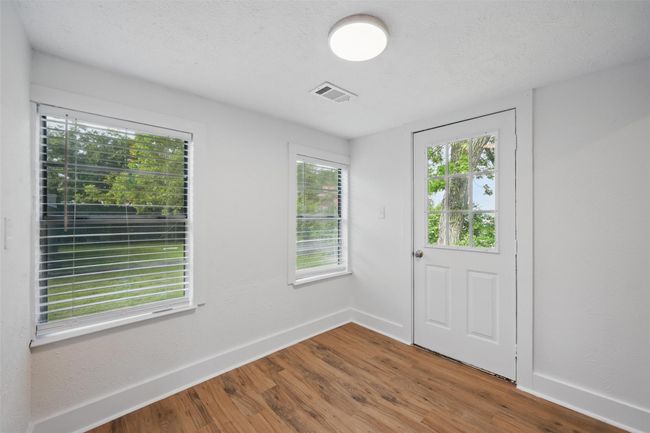 906 E Houston St, House other with 2 bedrooms, 1 bathrooms and null parking in Sherman TX | Image 16