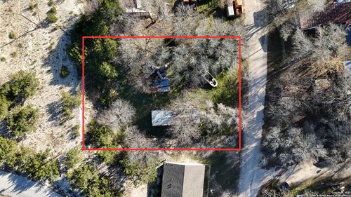 147 Alamo Dr, Pipe Creek, TX, 78063-5706 | Card Image