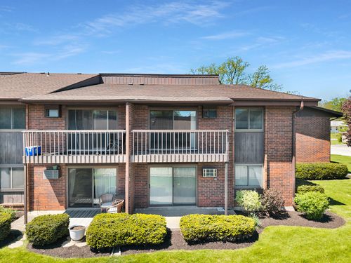 1270 Wisconsin St, LAKE GENEVA, WI, 53147-1757 | Card Image