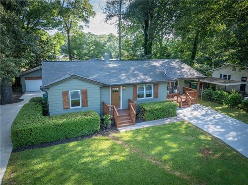995 Valley Dr Se, Smyrna, GA, 30080-4240 | Card Image