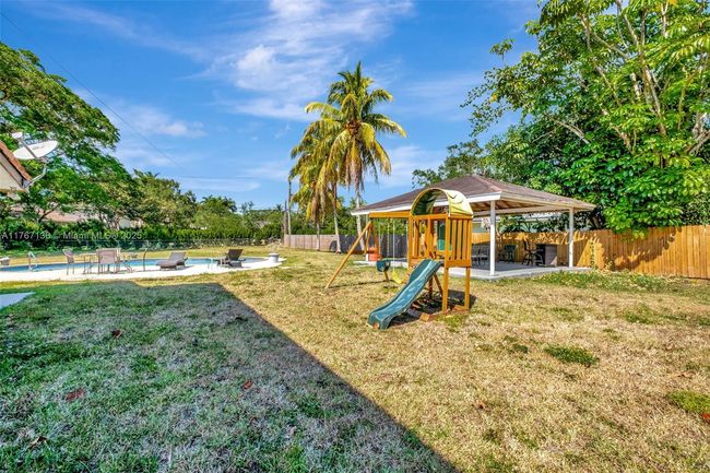 6835 Sw 112 Th St, House other with 4 bedrooms, 3 bathrooms and null parking in Pinecrest FL | Image 29