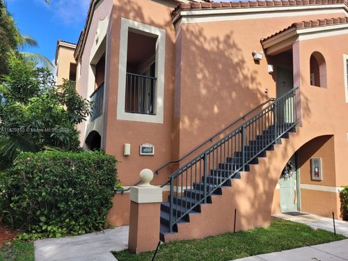 apt-202-7910 N Nob Hill Rd, TAMARAC, FL, 33321-7418 | Card Image