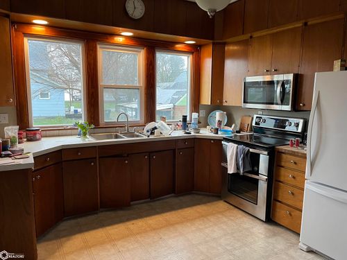 318 S Illinois, Hubbard, IA, 50122 | Card Image