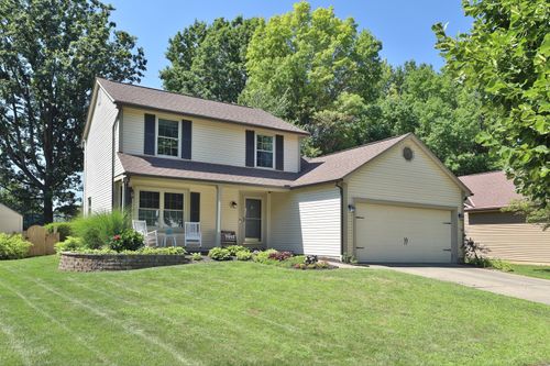 7917 Schoolside Dr, Westerville, OH, 43081-4654 | Card Image