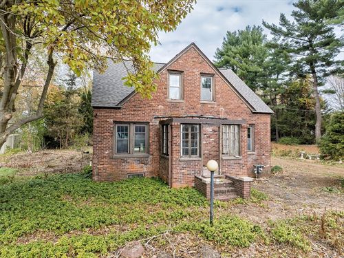 260 Porter Rd, East Longmeadow, MA, 01028-1430 | Card Image