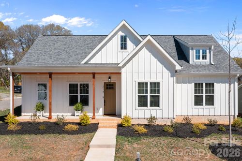 214 Cedar St, Belmont, NC, 28012-3058 | Card Image