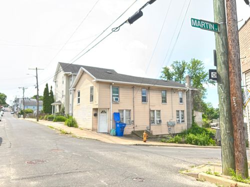 32 Ridge St, Waterbury, CT, 06706-1330 | Card Image
