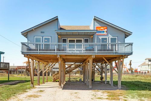 814 Beach Dr, Surfside Beach, TX, 77541-9447 | Card Image