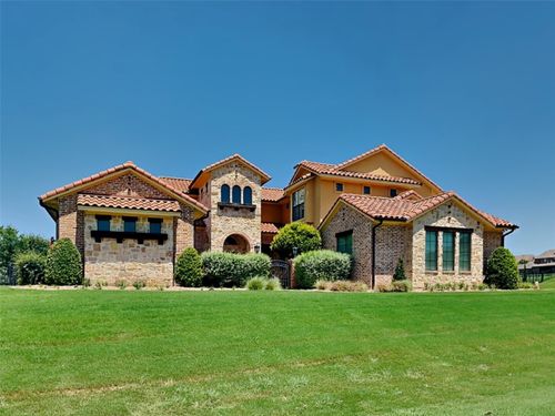 7916 Bella Flora Dr, Fort Worth, TX, 76126-6029 | Card Image