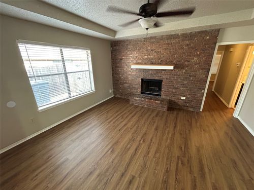 5425 Stagetrail Dr, Arlington, TX, 76017-2034 | Card Image