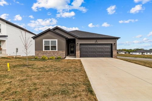 800 Hoffman Hills Blvd, Willard, MO, 65781-6001 | Card Image