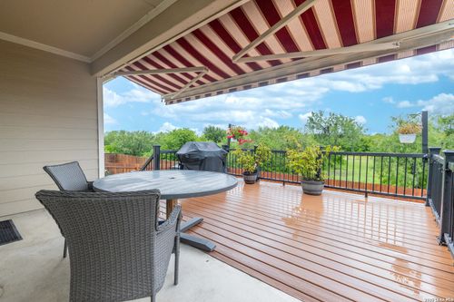 9118 Longhorn Park, Converse, TX, 78109-2816 | Card Image