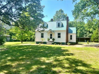 20746 Patrick Henry Hwy, House other with 4 bedrooms, 2 bathrooms and 3 parking in Jetersville VA | Image 1