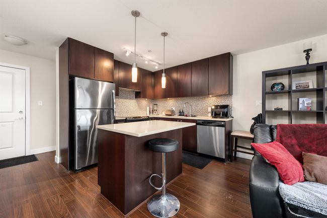 307 - 15795 Croydon Dr, Condo with 1 bedrooms, 1 bathrooms and 1 parking in Surrey BC | Image 6