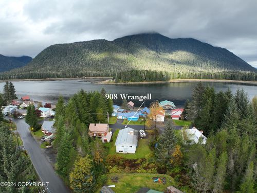 908 Wrangell Avenue, Petersburg, AK, 99833 | Card Image