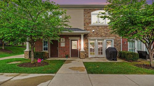5527 Arbor Chase Dr, Ann Arbor, MI, 48103-3516 | Card Image