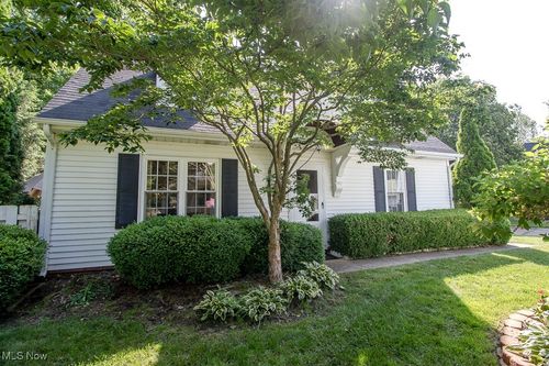 6716 Connecticut Colony Cir, Mentor, OH, 44060-4467 | Card Image