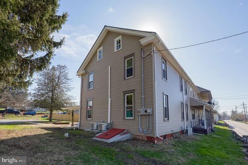 1890 Water St, WASHINGTON BORO, PA, 17582-9758 | Card Image