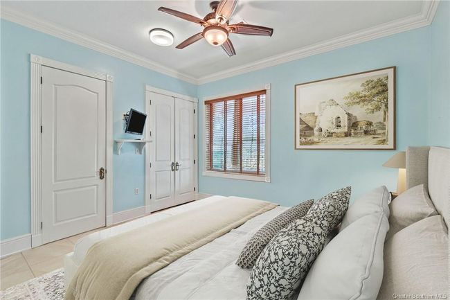 Office Virtually Staged as a Bedroom | Image 13