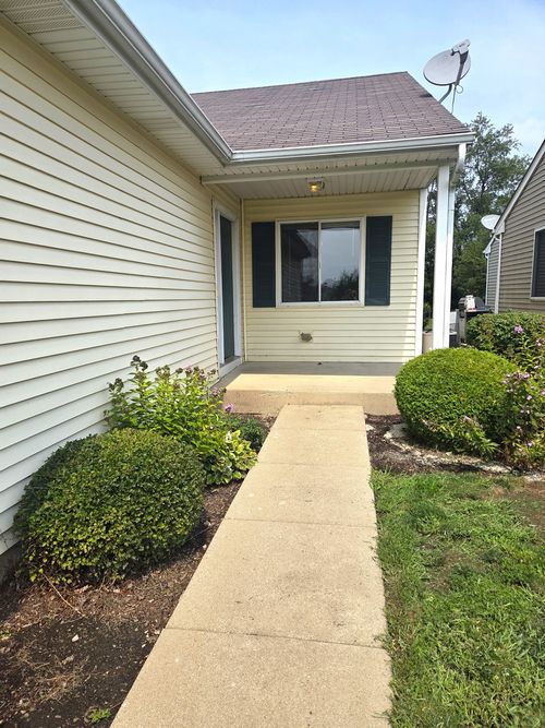 460 Timber Dr, Harvard, IL, 60033-7805 | Card Image