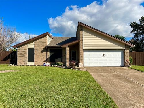 104 Trail Ride Rd, Angleton, TX, 77515-2755 | Card Image
