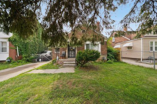 15335 Vaughan St, Detroit, MI, 48223-1752 | Card Image