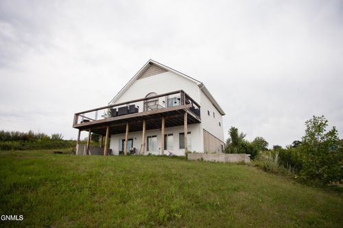 2144 116g Ave Se, Rogers, ND, 58479-9661 | Card Image