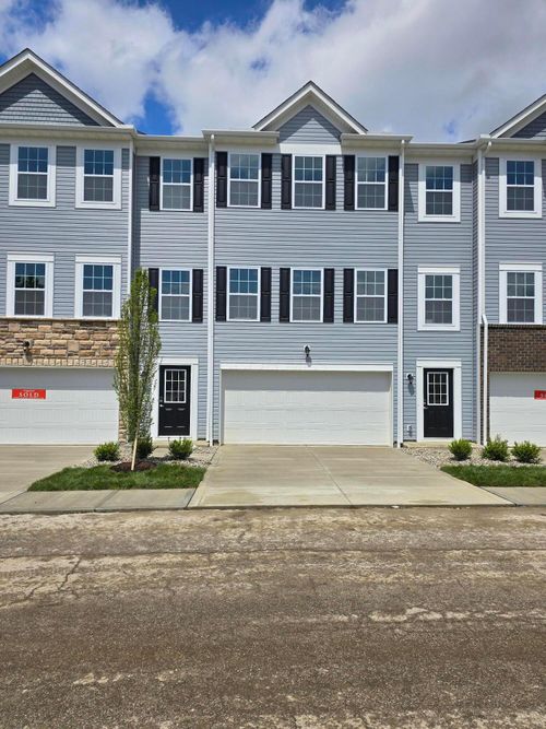 5600 Village Channel Dr, Canal Winchester, OH, 43110-7838 | Card Image