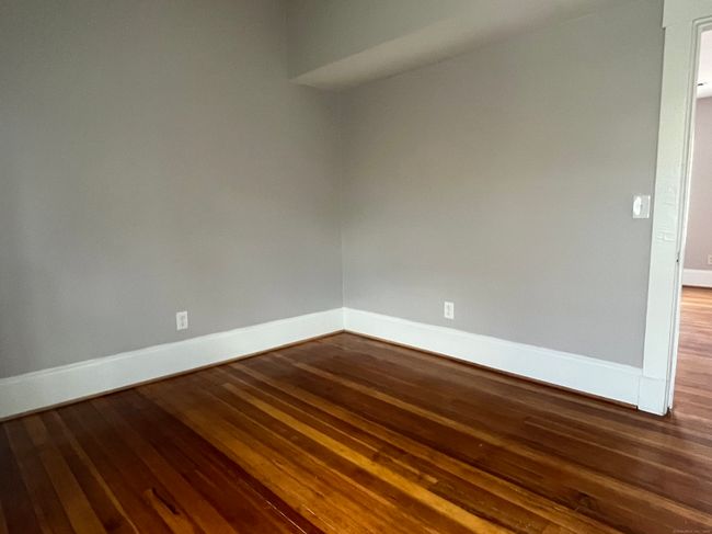 APT-3RD - 101 Riverview Ave, Home with 2 bedrooms, 1 bathrooms and null parking in New London CT | Image 5