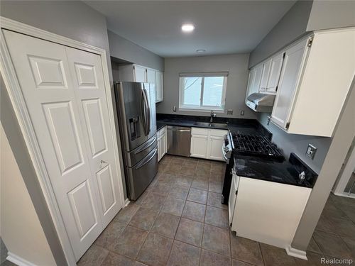 24489 Riverview Ln, Novi, MI, 48374-3052 | Card Image