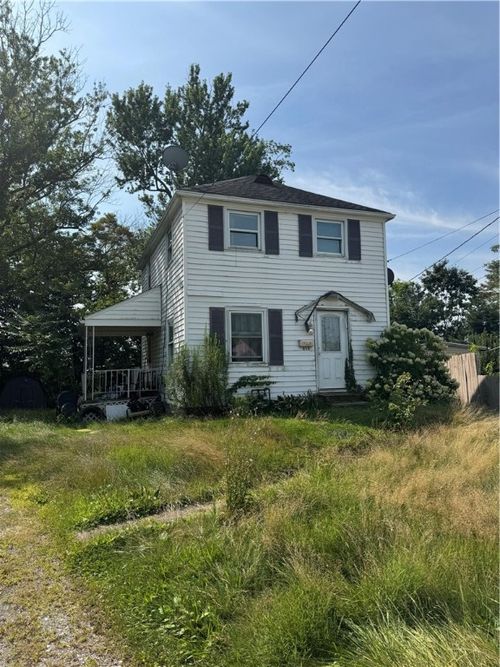 878 Craig St, Clairton, PA, 15025-1012 | Card Image