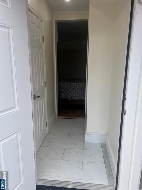 285 Highwood Avenue, Teaneck, NJ, 07666 | Card Image