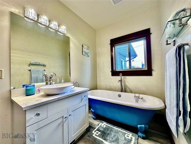Guest Bath Vanity & tub-shower combo | Image 20
