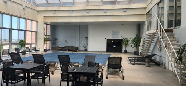 Pool and sundeck with retractable ceiling | Image 17