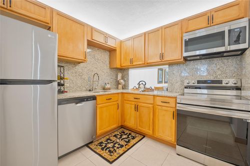 apt-106-2856 Garden Dr S, Lake Worth, FL, 33461-6249 | Card Image