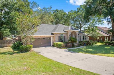 4199 Castle Gate Dr, House other with 4 bedrooms, 2 bathrooms and 2 parking in Pace FL | Image 3