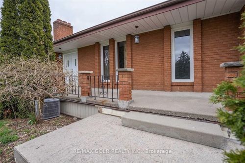 725 Old School Rd, Caledon, ON, L7C0X3 | Card Image