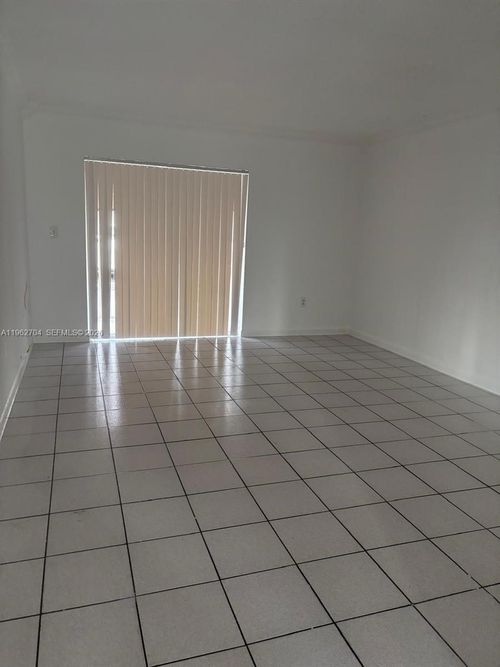 apt-101-2710 W 76th St, Hialeah, FL, 33016-5634 | Card Image
