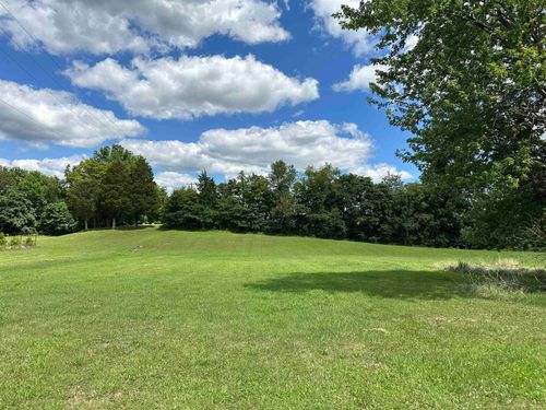 8826 State Road 37, Bedford, IN, 47421-8300 | Card Image