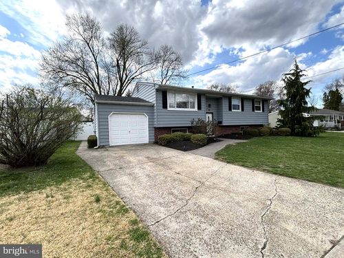 30 Estate Rd, LUMBERTON, NJ, 08048-3420 | Card Image