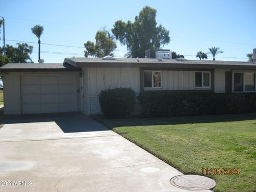 10621 W Oakmont Drive, Sun City, AZ, 85351 | Card Image