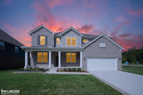 55777 Beacon Shore Dr, Utica, MI, 48315-6851 | Card Image
