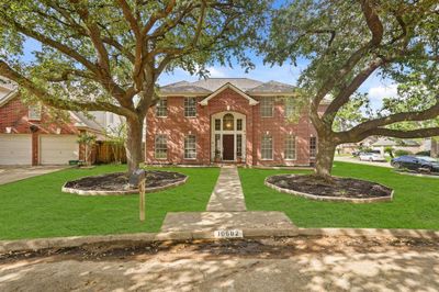 10602 Mills Landing Street, House other with 4 bedrooms, 2 bathrooms and null parking in Houston TX | Image 2