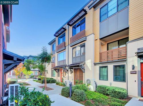 16023 Bartlett Ct, Los Gatos, CA, 95032-2101 | Card Image