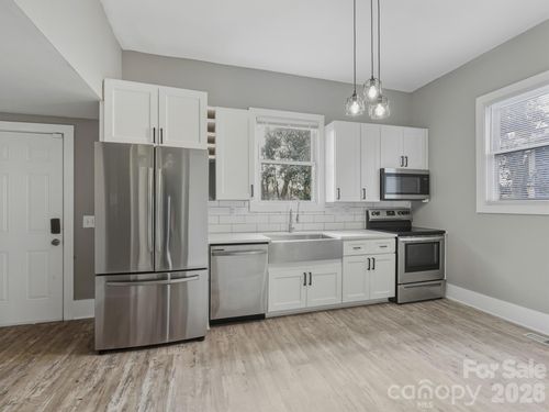 4313 Hovis Rd, Charlotte, NC, 28208-2055 | Card Image