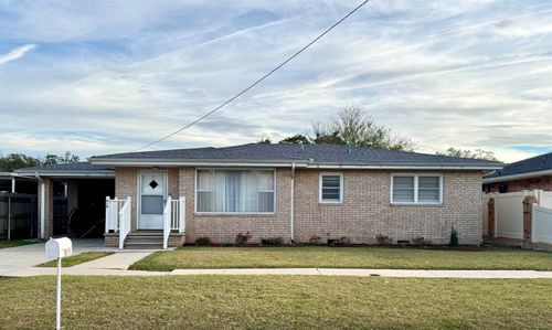 910 Belanger St, Morgan City, LA, 70380-1842 | Card Image